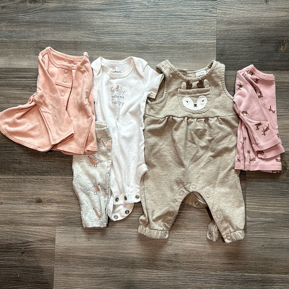 Carter’s newborn outfits